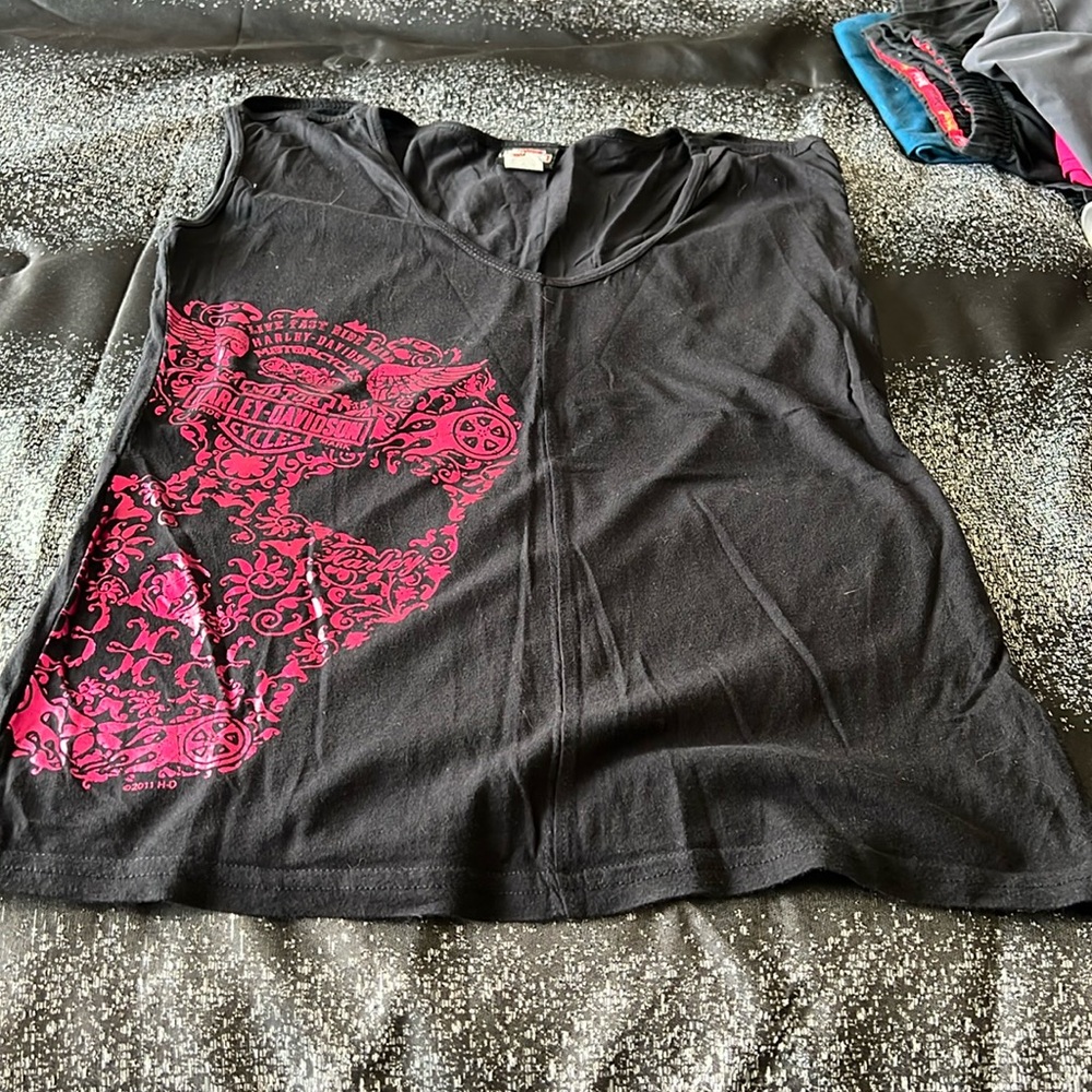 Women’s large Harley tank
